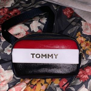 Tommy Hilfiger fanny pack